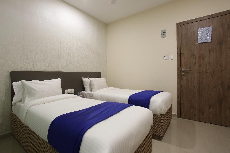 Ocean Suites Hotel Bombaj Exteriér fotografie